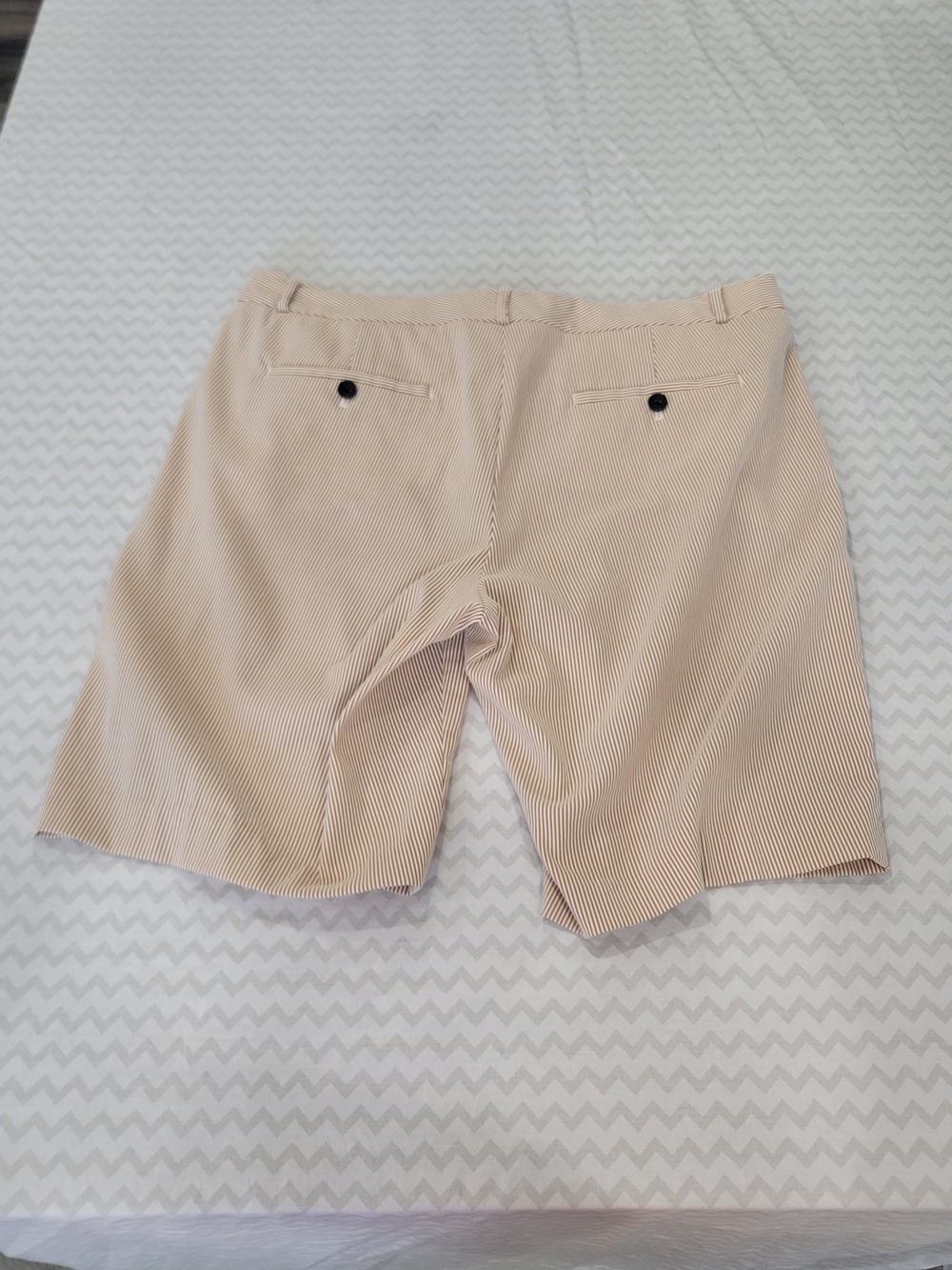 Banana Republic Neutral Pinstripe Bermuda Shorts Size 14 - Picture 7 of 11